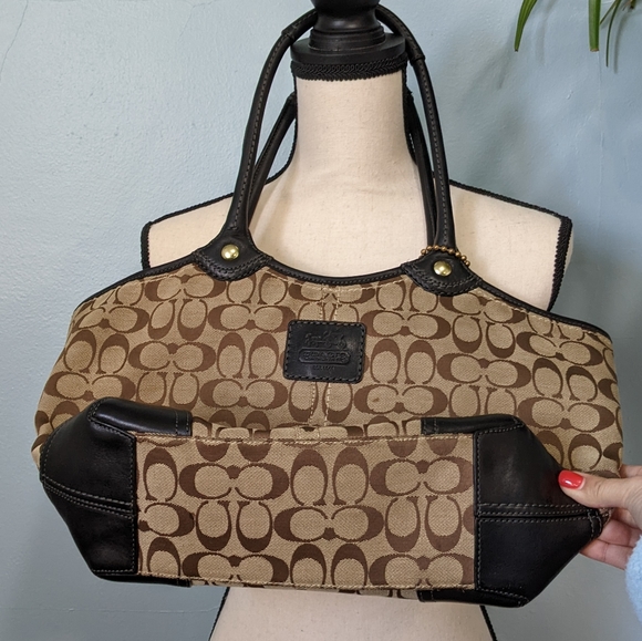 Coach Classic "C" Tote Bag - Picture 2 of 5